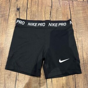 Nike Pro Old Style Size Girls L